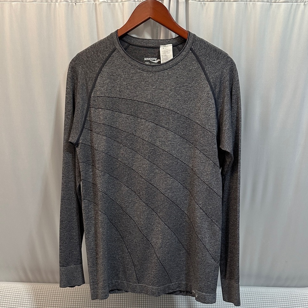 Saucony Gray Long Sleeve Women’s Tee